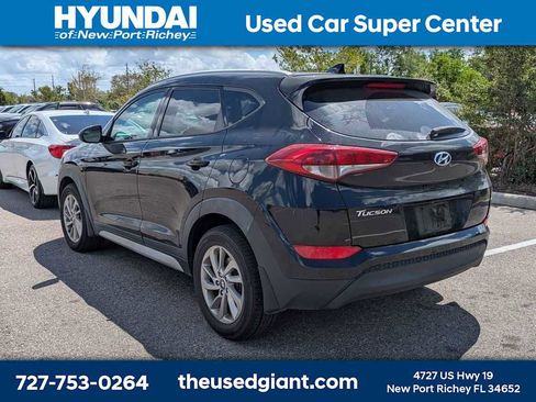 Used 2018 Hyundai Tucson SEL image 2