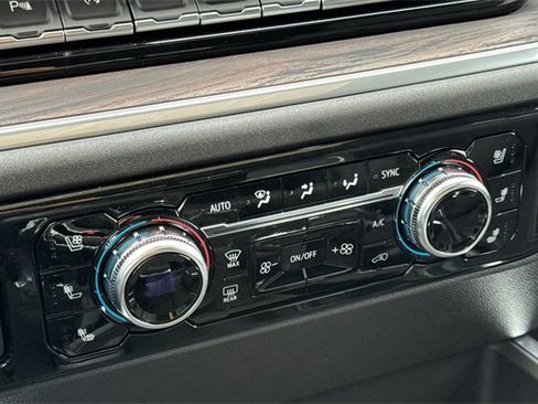 New 2026 GMC Sierra 1500 SLT w/ SLT Premium Plus Package image 24