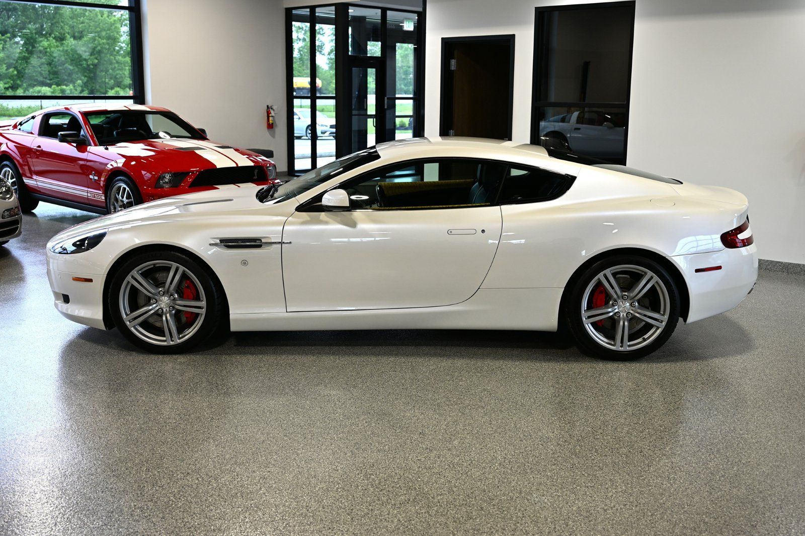 Used 2009 Aston Martin DB9 Coupe RWD image 7
