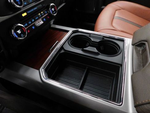 Used 2022 Ford F350 King Ranch w/ FX4 Off-Road Package image 38