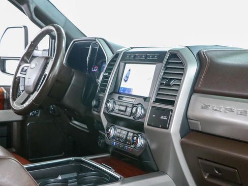Used 2021 Ford F250 King Ranch w/ King Ranch Ultimate Package AWD/4WD image 29
