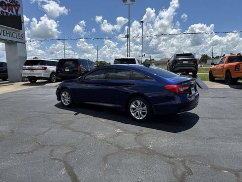 Used 2020 Honda Accord LX image 3