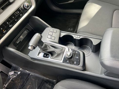 Used 2025 Kia Sportage LX image 36