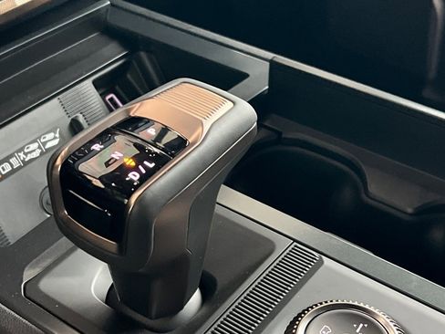 New 2025 GMC Hummer EV 2X image 18