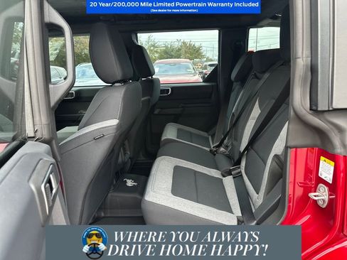 New 2025 Ford Bronco 4-Door image 23