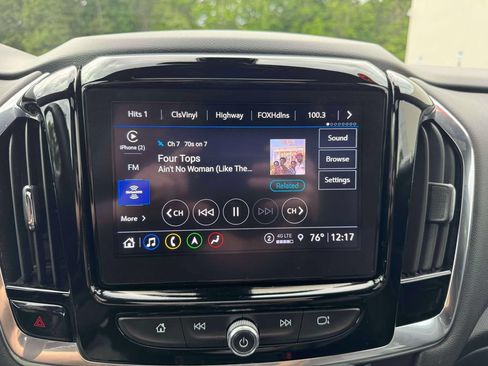 Used 2023 Chevrolet Traverse RS AWD/4WD image 30