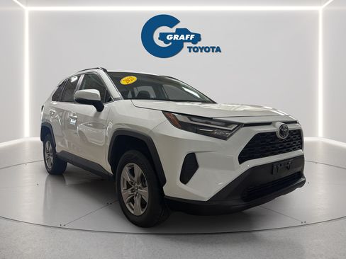 Used 2023 Toyota RAV4 XLE AWD/4WD image 3