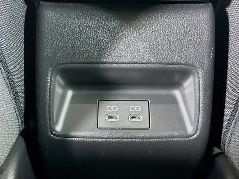 Used 2025 Toyota Corolla LE image 26