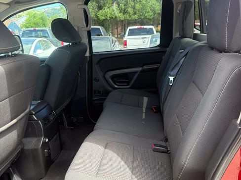 Used 2015 Nissan Titan PRO-4X AWD/4WD image 10