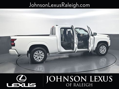 Used 2023 Nissan Frontier SV w/ Technology Package image 23