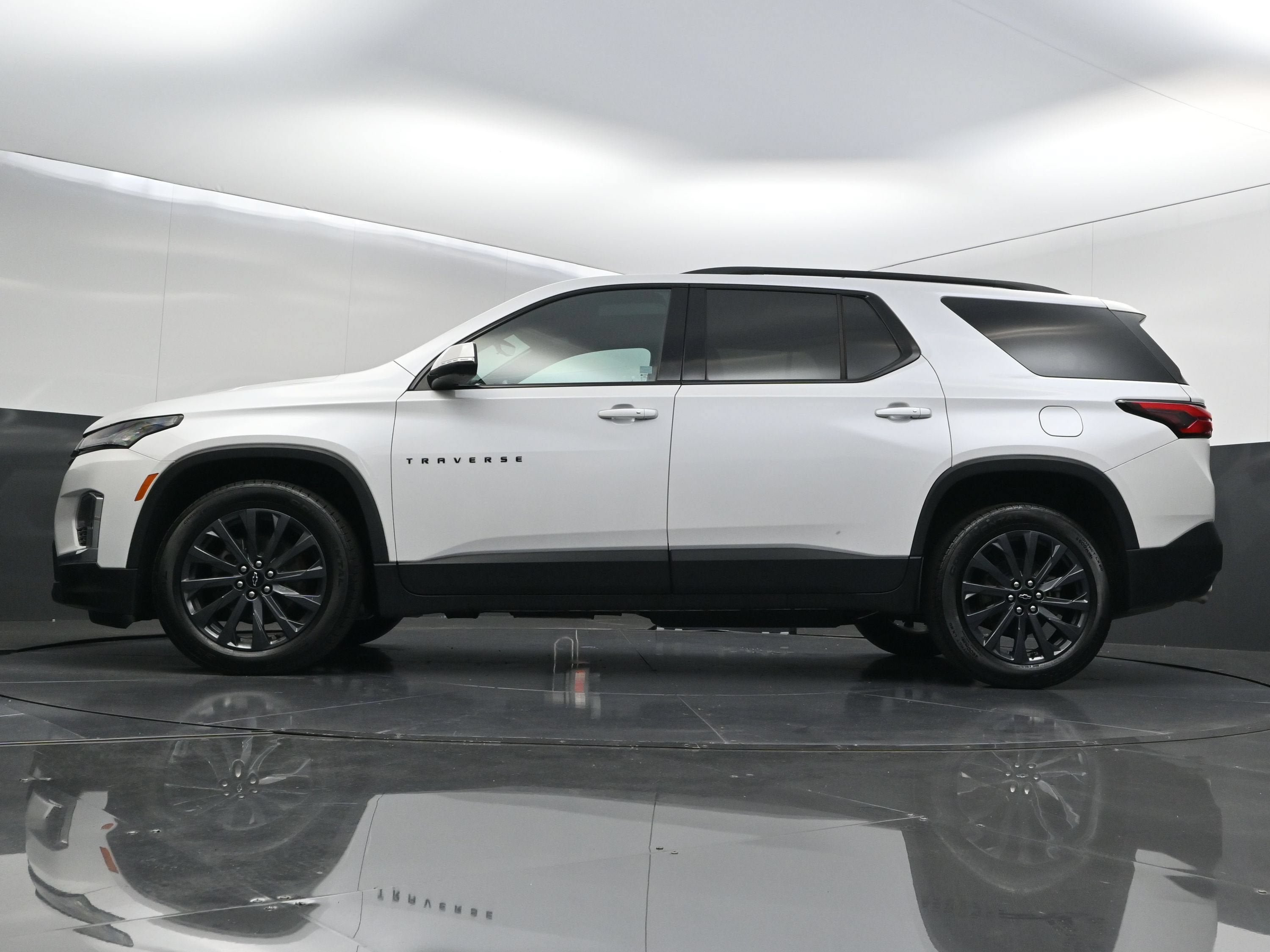 Certified 2023 Chevrolet Traverse RS AWD/4WD image 49