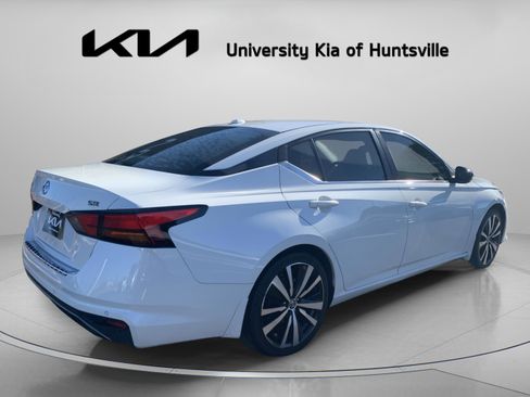 Used 2021 Nissan Altima 2.5 SR w/ SR Premium Package image 7