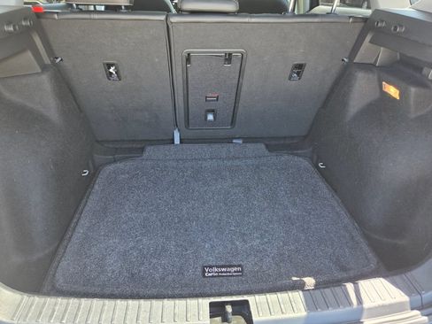 Used 2022 Volkswagen Taos SEL w/ Panoramic Sunroof Package FWD image 27
