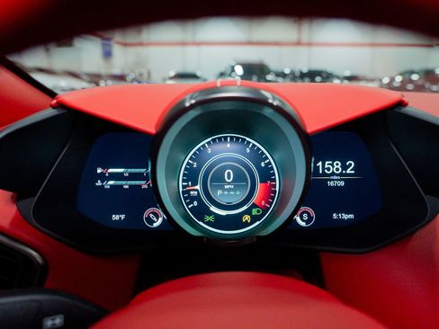 Used 2019 Aston Martin V8 Vantage Coupe image 37