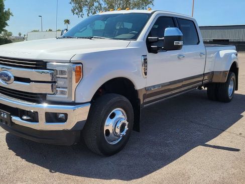 Used 2017 Ford F350 King Ranch w/ King Ranch Ultimate Package AWD/4WD image 4