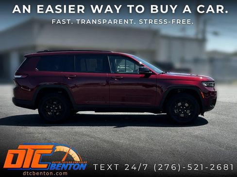 Used 2025 Jeep Grand Cherokee L Laredo AWD/4WD image 4