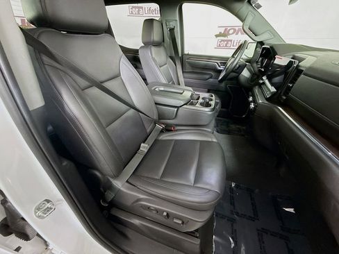 Used 2025 GMC Sierra 1500 SLT AWD/4WD image 30