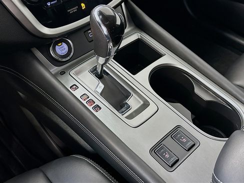 Used 2024 Nissan Murano SV w/ SV Midnight Edition Package image 24