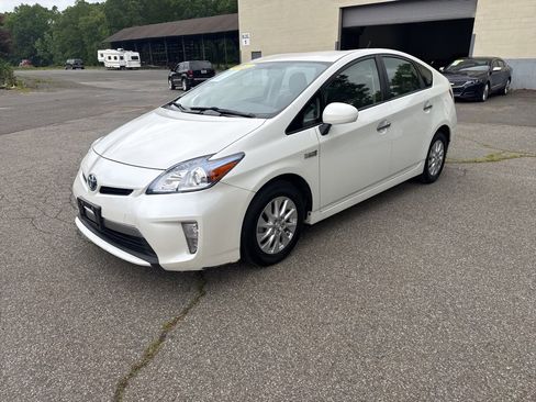 Used 2012 Toyota Prius Prime Plug-In Hybrid image 19