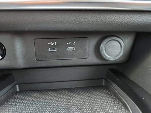 Used 2025 Nissan Rogue S FWD image 6