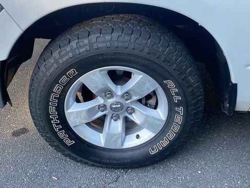 Used 2021 RAM 1500 Tradesman w/ Chrome Appearance Group RWD image 4
