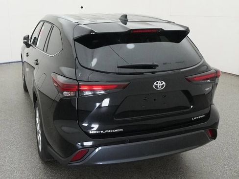 New 2026 Toyota Highlander Limited AWD/4WD image 6