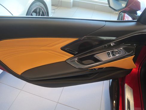 Used 2023 Chevrolet Corvette Z06 w/ Z07 Performance Package image 9