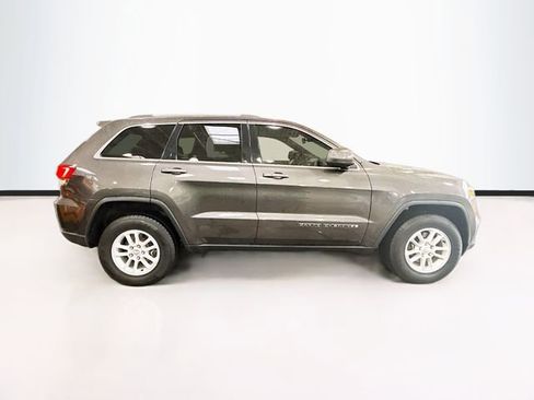 Used 2020 Jeep Grand Cherokee Laredo image 5