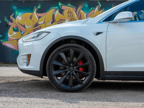 Used 2019 Tesla Model X Performance AWD/4WD image 10
