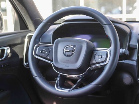 Used 2023 Volvo XC40 Recharge Plus w/ Protection Package Premier AWD/4WD image 17