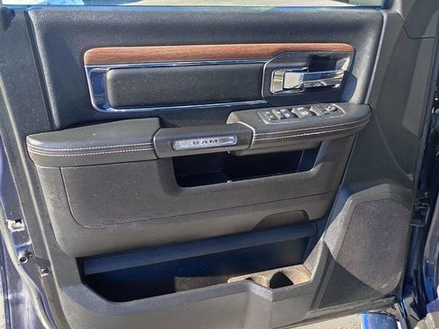 Used 2014 RAM 1500 Laramie w/ Convenience Group image 11