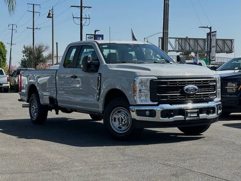New 2026 Ford F250 XL w/ 360-Degree Camera Package RWD image 3