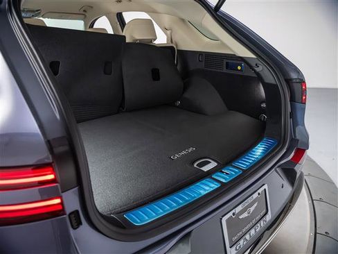 New 2026 Genesis GV70 2.5T image 10