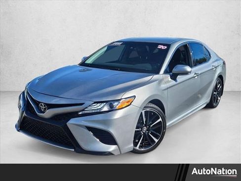 Used 2020 Toyota Camry XSE image 1