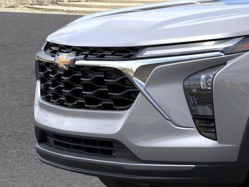 New 2026 Chevrolet Trax LT w/ Driver Confidence Package image 13