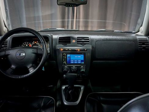 Used 2008 HUMMER H3 image 10