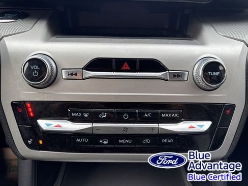 Used 2022 Ford Explorer XLT w/ Equipment Group 202A image 23