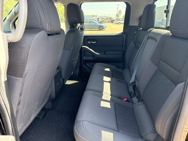 Used 2025 Nissan Frontier SV RWD image 21
