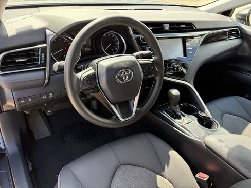 Used 2020 Toyota Camry LE FWD image 14