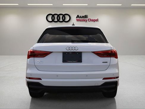 Used 2025 Audi Q3 2.0T Premium w/ Convenience Package AWD/4WD image 4