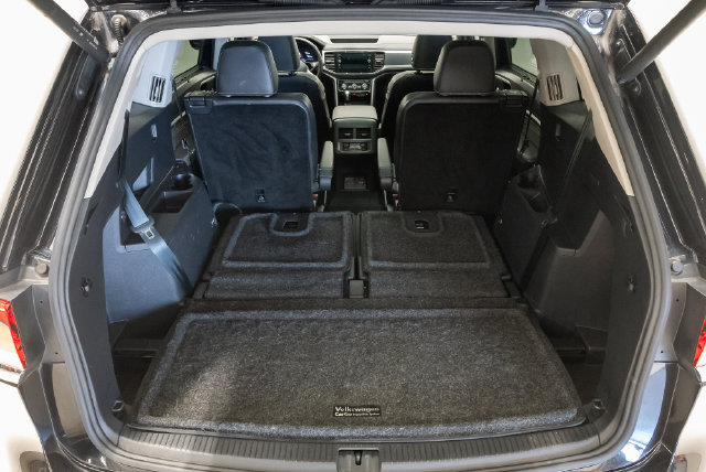 Used 2023 Volkswagen Atlas SEL Premium AWD/4WD image 32