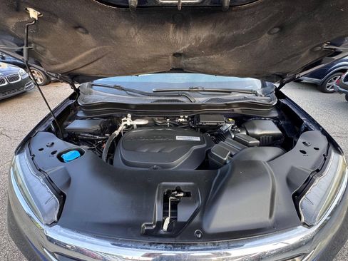 Used 2016 Honda Pilot Touring image 14