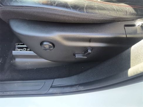 Used 2024 Dodge Durango GT image 12