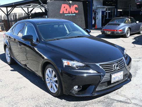 Used 2016 Lexus IS 300 AWD image 5