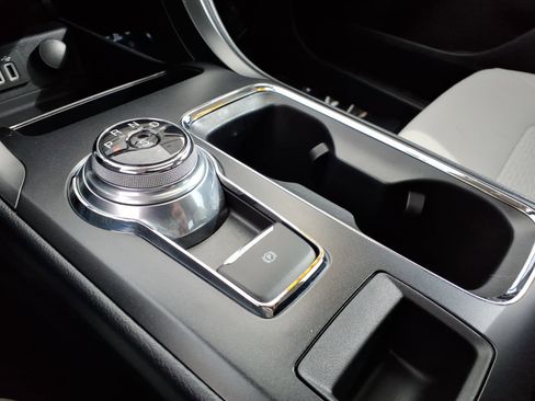 Used 2019 Ford Fusion SE w/ Equipment Group 151A image 22