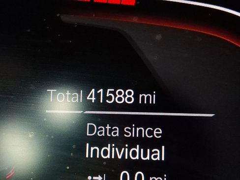 Certified 2022 BMW 530i xDrive w/ Convenience Package image 15