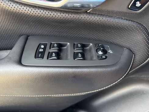 Used 2019 Volvo XC90 T5 R-Design image 28