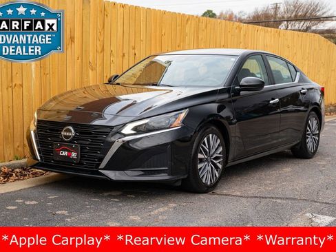 Used 2023 Nissan Altima 2.5 SV image 1