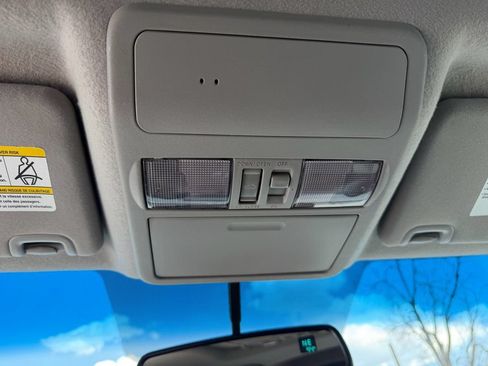 Used 2016 Nissan Frontier SL w/ Moonroof Package AWD/4WD image 37