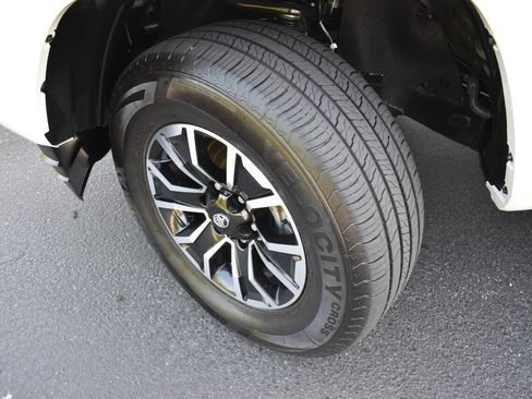 Used 2021 Toyota Tacoma TRD Sport image 41